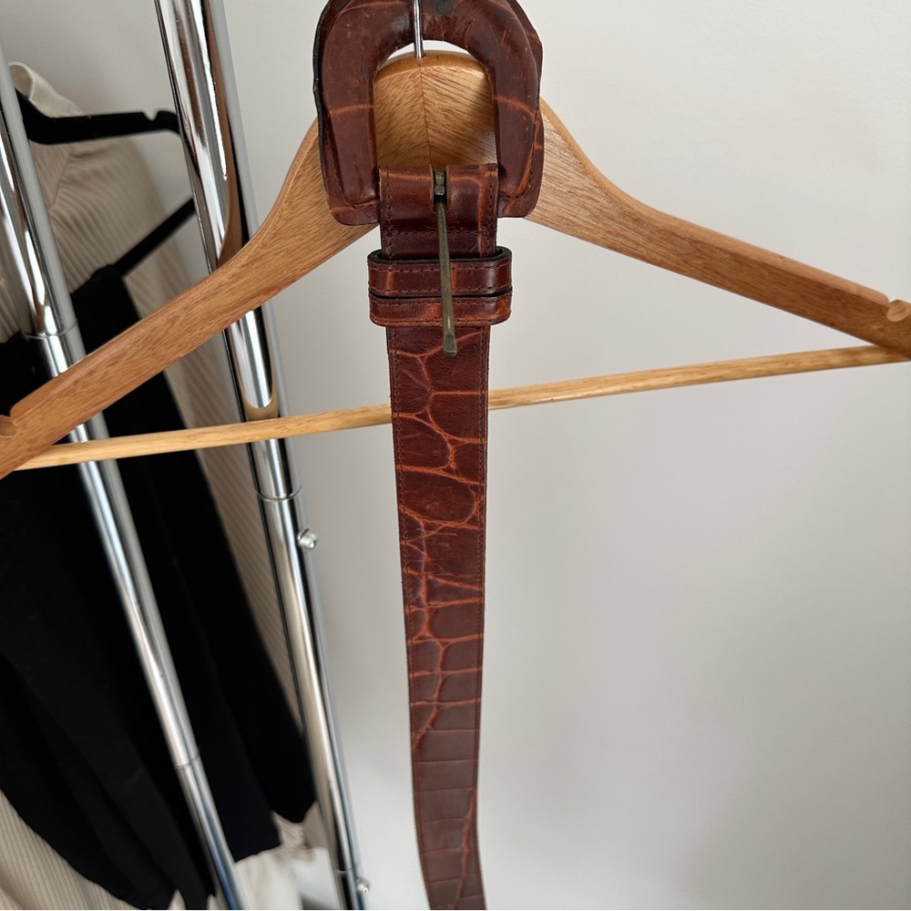 Joan & David 90s vintage embossed leather belt